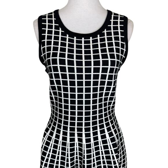 Molly Bracken T2 Black White Windowpane Check Fit & Flare Sweater Knit Dress - Picture 5 of 12